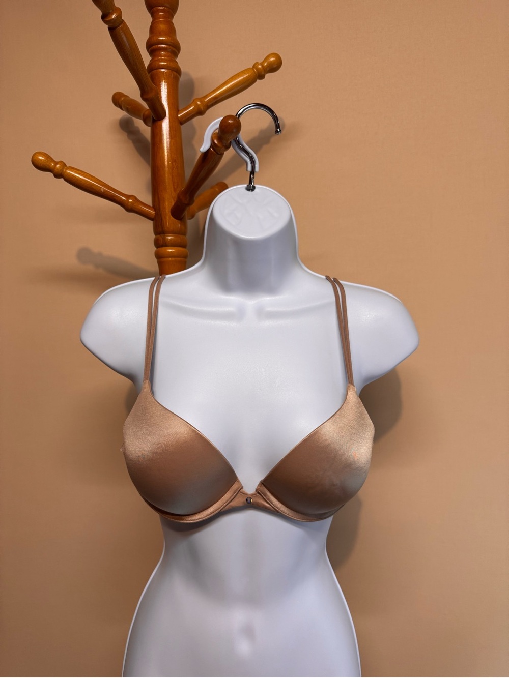 Victoria's Secret Very Sexy Satin Push-Up Bra in Nude Tan. Size 34B